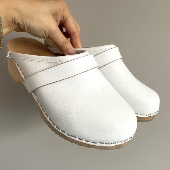 White Leather Slip-on Classic Leather Swedish Clogs - 36/5-5.5US - Picture 2 of 7